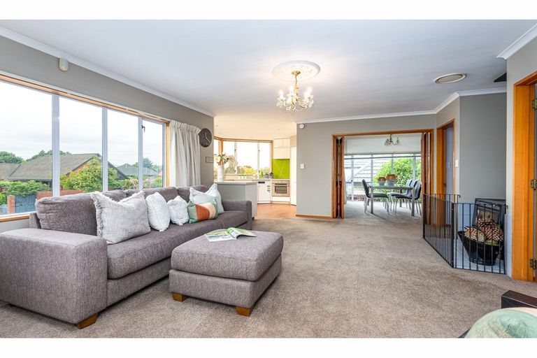 Photo of property in 4 Inglewood Place, Avonhead, Christchurch, 8042