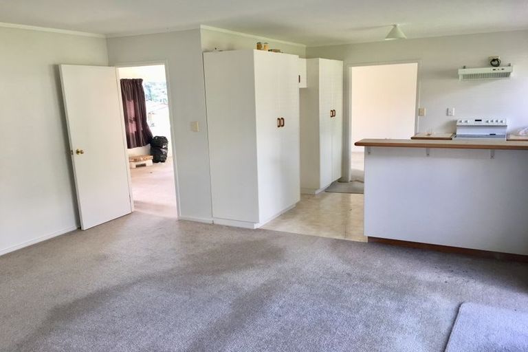 Photo of property in 3 Lochend Place, Highland Park, Auckland, 2010