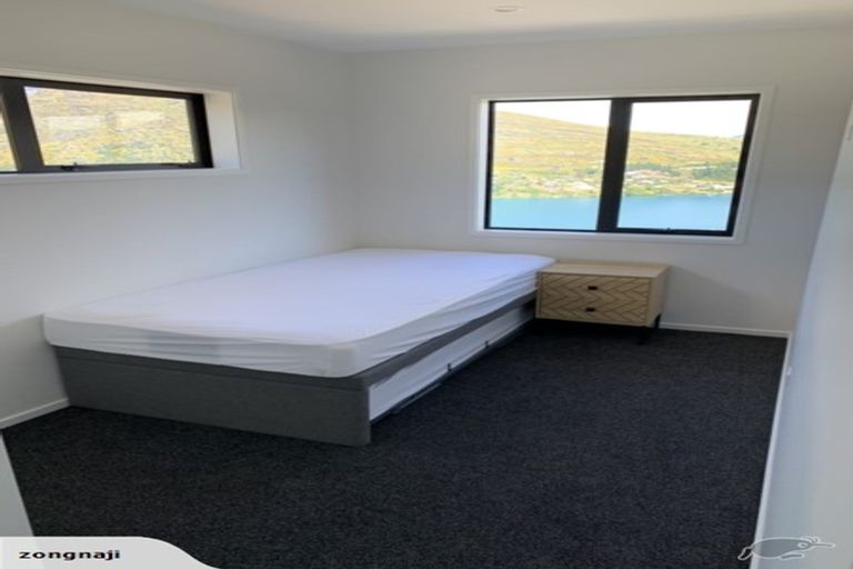 Photo of property in 4 Luckie Lane, Queenstown Hill, Queenstown, 9300