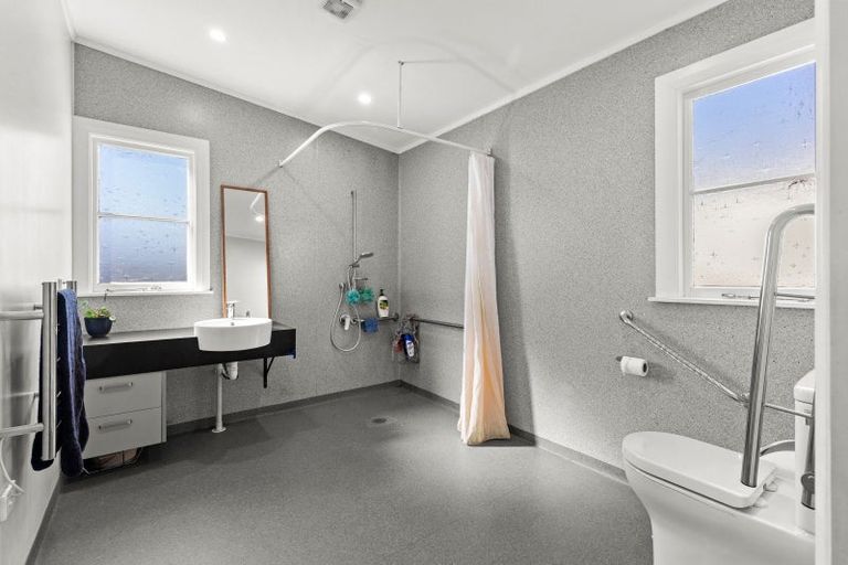 Photo of property in 15 Fairs Road, Milson, Palmerston North, 4414