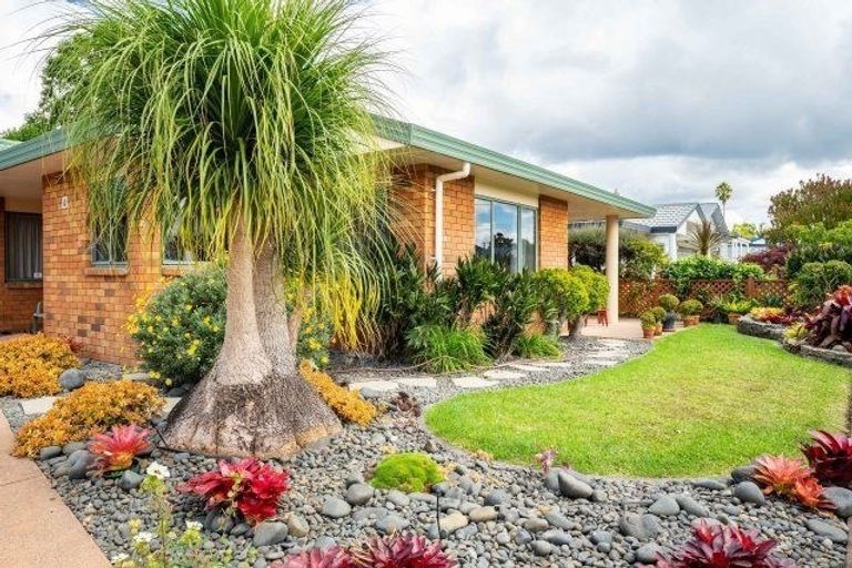 Photo of property in 8a Brighton Road, Kensington, Whangarei, 0112