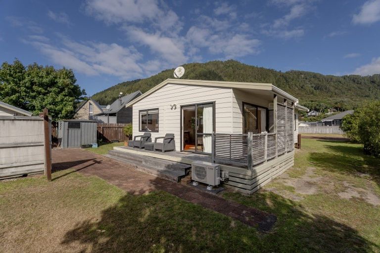 Photo of property in 27 Pauanui Beach Road, Pauanui, Hikuai, 3579