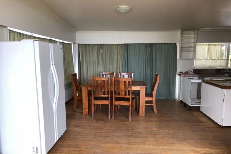 Photo of property in 64 Don Buck Road, Massey, Auckland, 0614