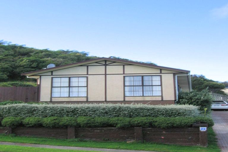 Photo of property in 8 Kaitangata Crescent, Kelson, Lower Hutt, 5010