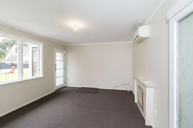 Photo of property in 2/5 Hinemoa Street, Waiwhetu, Lower Hutt, 5010