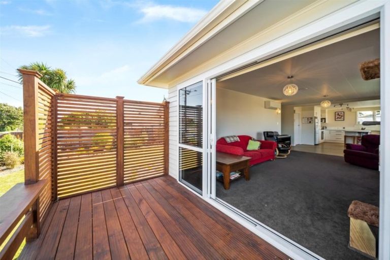 Photo of property in 114 Fairfield Road, Hawera, 4610