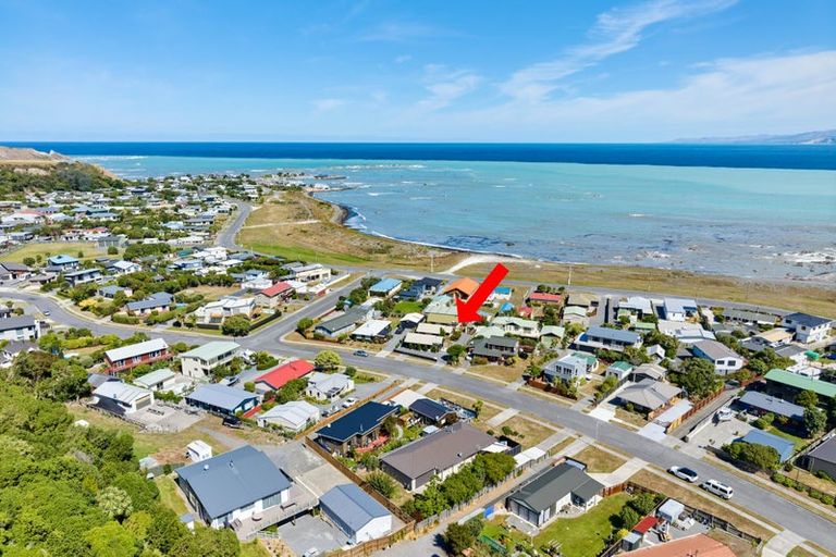 Photo of property in 37b Kotare Place, South Bay, Kaikoura, 7300