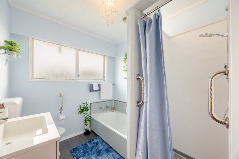 Photo of property in 10 Ashcroft Street, Pirimai, Napier, 4112