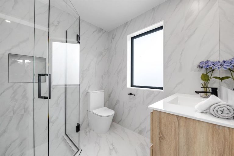 Photo of property in 215a Murphys Road, Flat Bush, Auckland, 2019