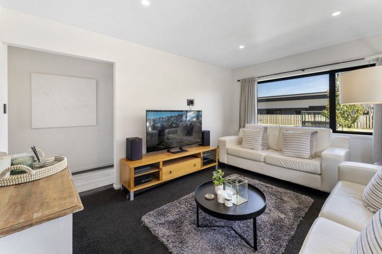 Photo of property in 13 Howden Drive, Jacks Point, 9371