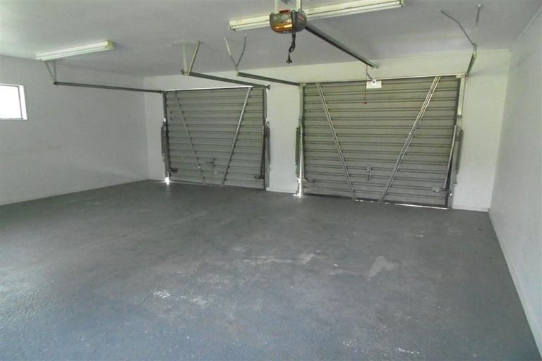 Photo of property in 2095 East Coast Road, Stillwater, Silverdale, 0993