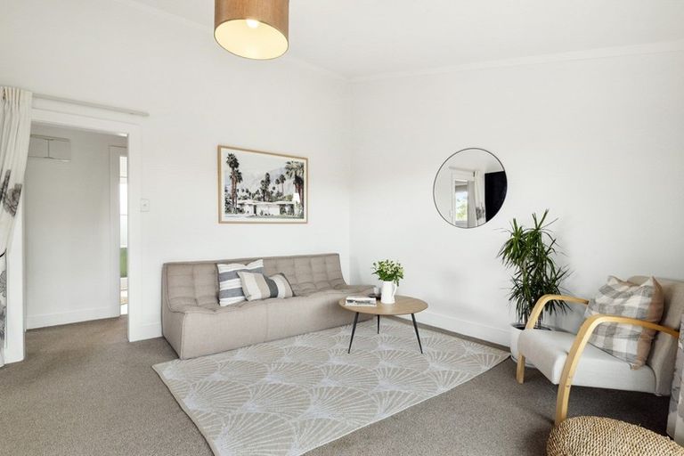 Photo of property in 1/9 Evan Street, Belmont, Auckland, 0622