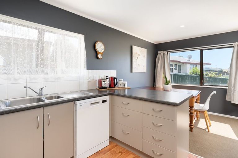 Photo of property in 60 Atuaroa Avenue, Te Puke, 3119