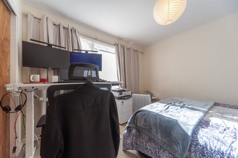 Photo of property in 141 Parkvale Road, Karori, Wellington, 6012