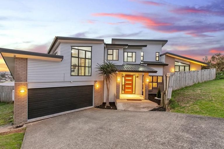 Photo of property in 147 Keri Vista Rise, Papakura, 2110