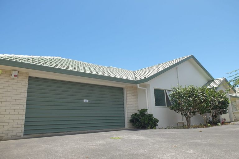 Photo of property in 1/718 Chapel Road, Dannemora, Auckland, 2016