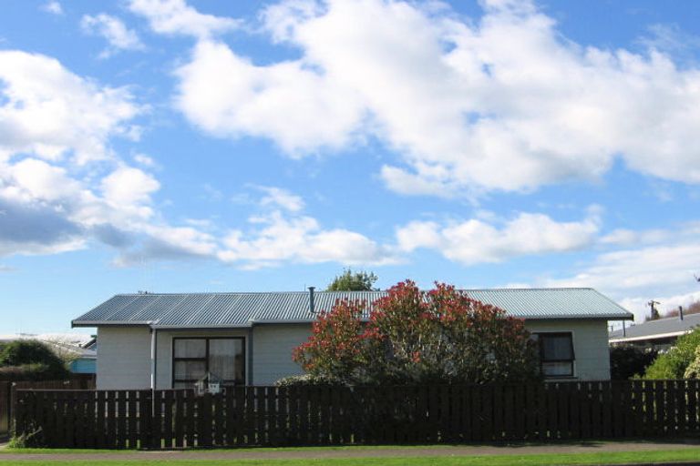 Photo of property in 96 Mako Mako Road, Levin, 5510