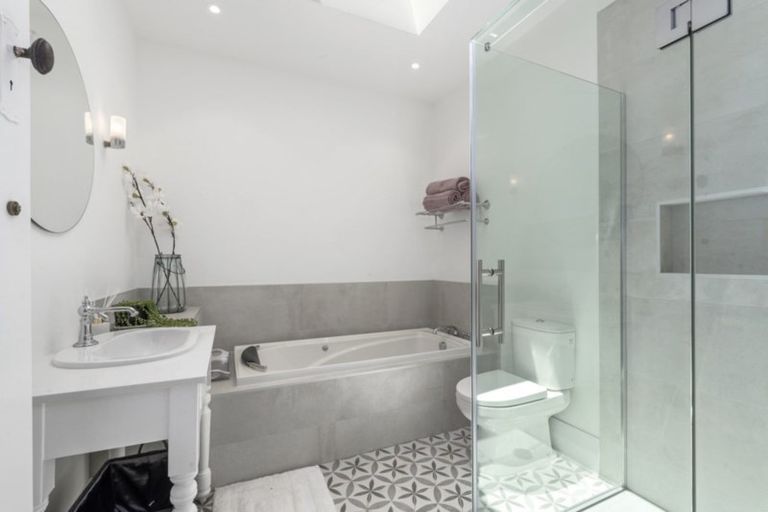 Photo of property in 11 Empire Road, Devonport, Auckland, 0624