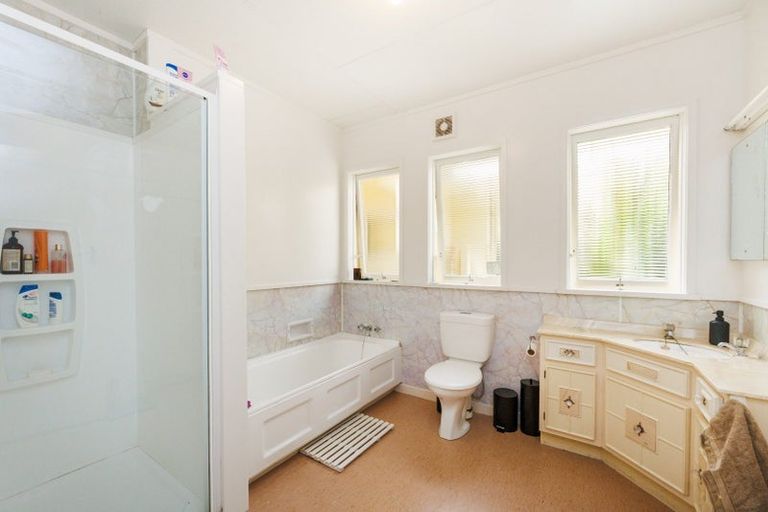 Photo of property in 30 Summerhill Drive, Fitzherbert, Palmerston North, 4410