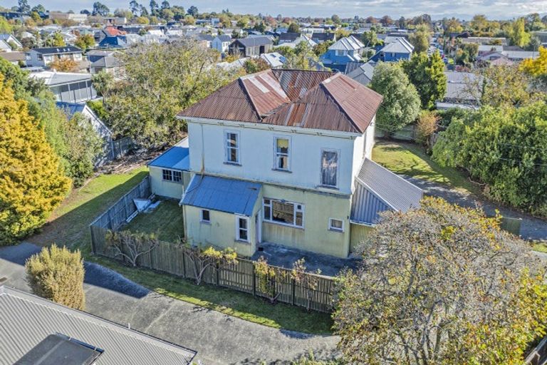 Photo of property in 12 Eversleigh Street, St Albans, Christchurch, 8014