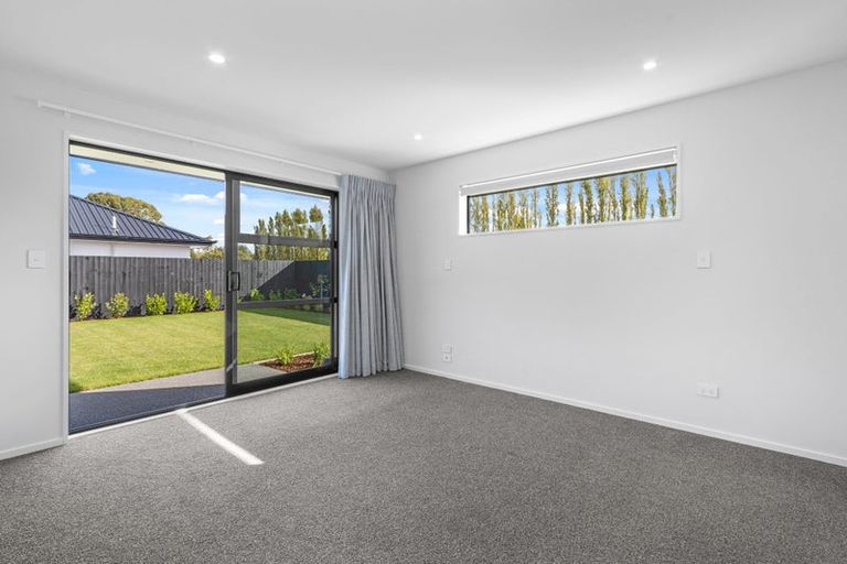 Photo of property in 17 Mcquillan Avenue, Woodend, 7610