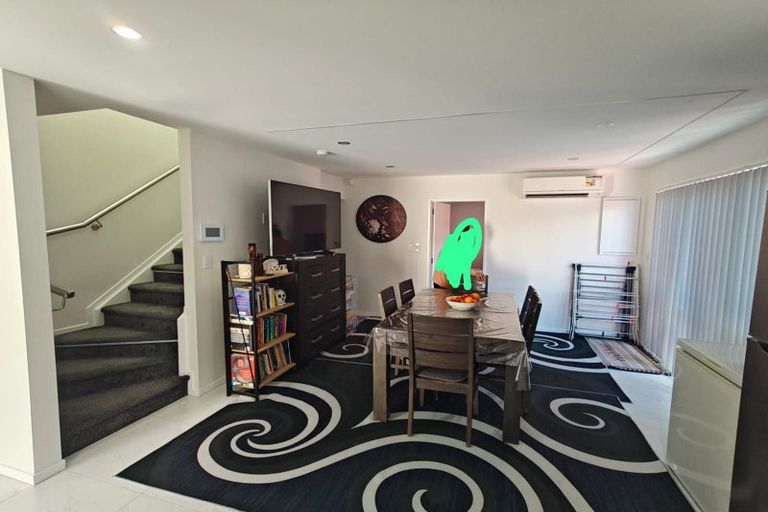 Photo of property in 12c Minaret Drive, Bucklands Beach, Auckland, 2014