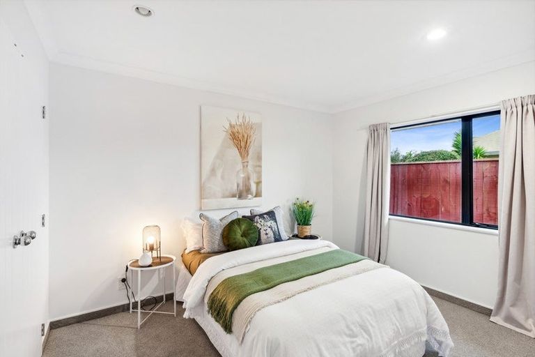 Photo of property in 170 Milne Drive, Paraparaumu, 5032