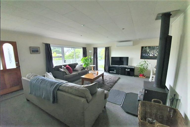 Photo of property in 11 Transom Close, Whitby, Porirua, 5024
