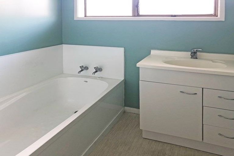 Photo of property in 1/25 Butley Drive, Farm Cove, Auckland, 2012