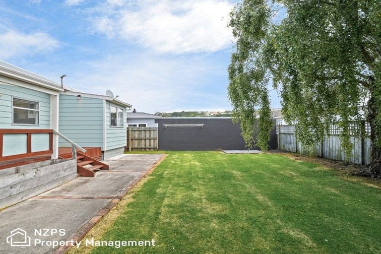 Photo of property in 324 Bay View Road, South Dunedin, Dunedin, 9012