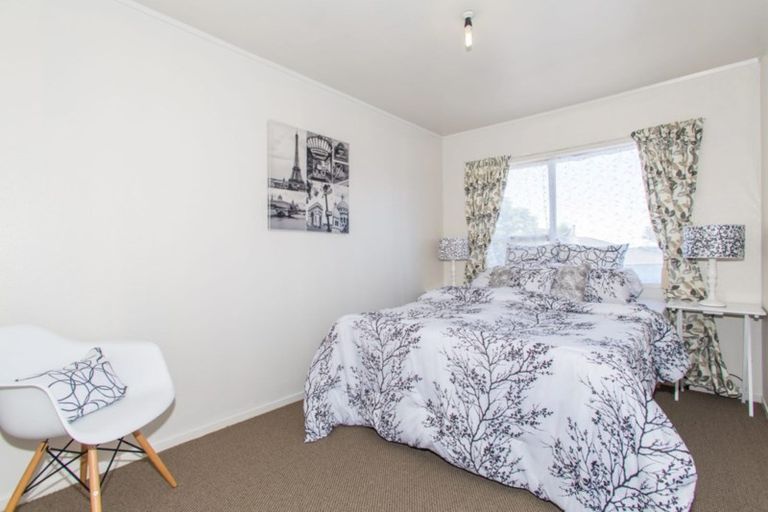 Photo of property in 13 Merida Place, Unsworth Heights, Auckland, 0632