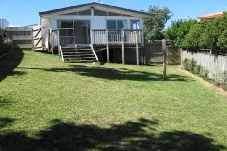 Photo of property in 19b Arrow Road, Forrest Hill, Auckland, 0620