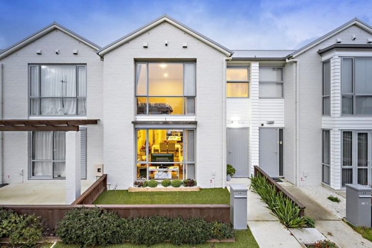 Photo of property in 33 Hollowout Street, Takanini, 2112