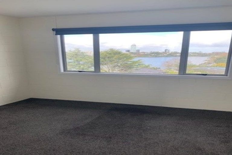 Photo of property in 7/72 Kitchener Road, Milford, Auckland, 0620