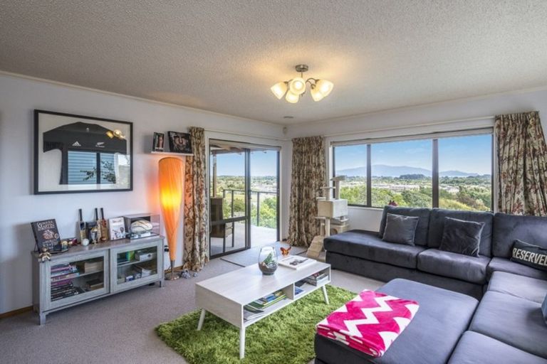 Photo of property in 128 Winara Avenue, Waikanae, 5036