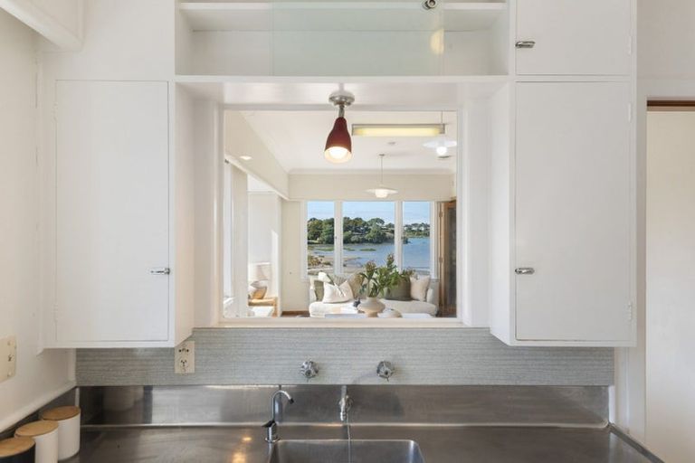 Photo of property in 1/15 Birkley Road, Bayswater, Auckland, 0622