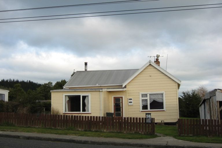 Photo of property in 26 Poole Street, Kaitangata, 9210