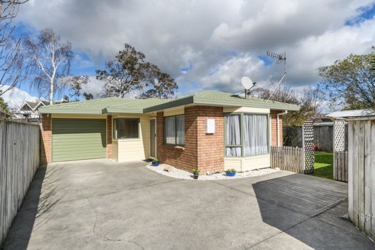 Photo of property in 72a Stanley Avenue, Palmerston North, 4414