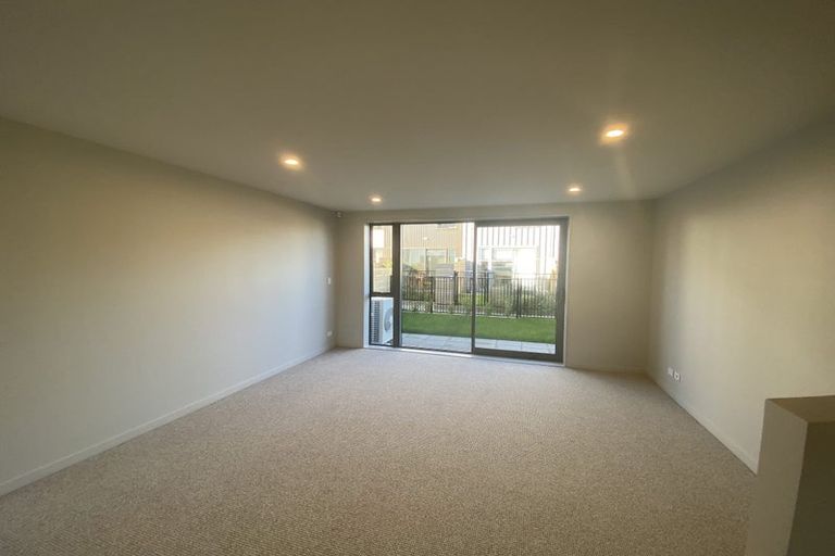 Photo of property in 2/130 Richmond Street, Petone, Lower Hutt, 5012