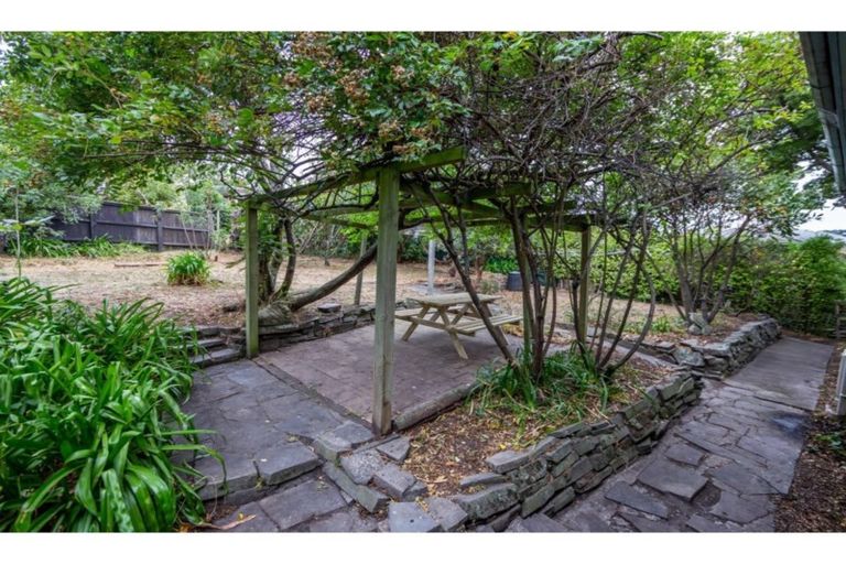 Photo of property in 330 Centaurus Road, Hillsborough, Christchurch, 8022