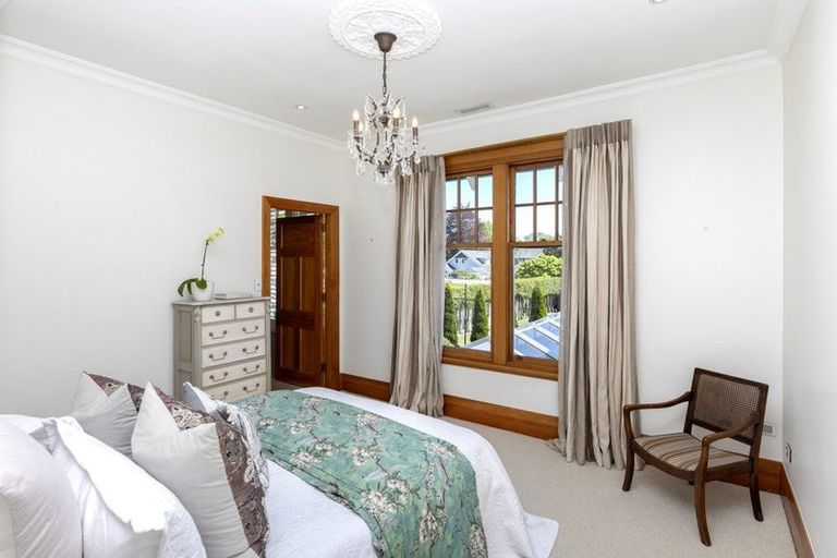 Photo of property in 5 Saint Barnabas Lane, Fendalton, Christchurch, 8052