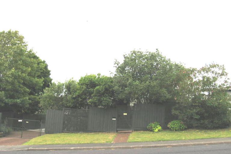 Photo of property in 97 Lynn Road, Bayview, Auckland, 0629