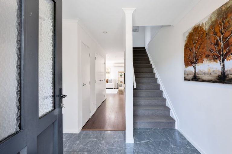 Photo of property in 24 Foundation Place, Glen Eden, Auckland, 0602