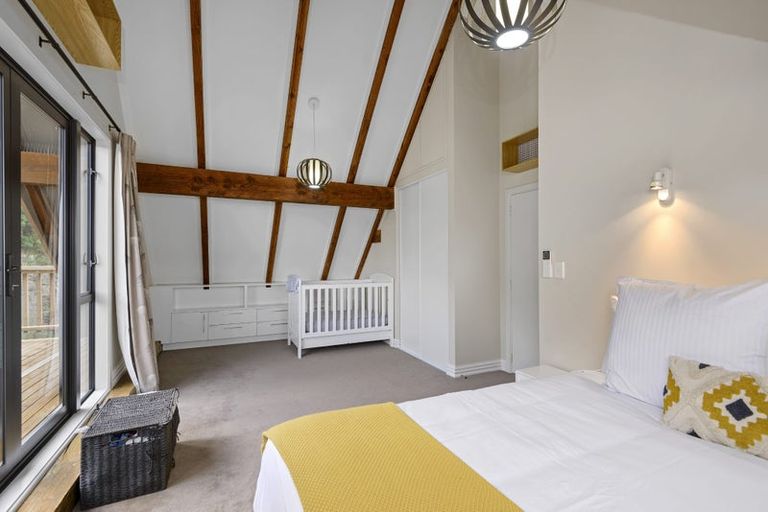 Photo of property in 5 Lapwing Lane, Mount Pleasant, Christchurch, 8081