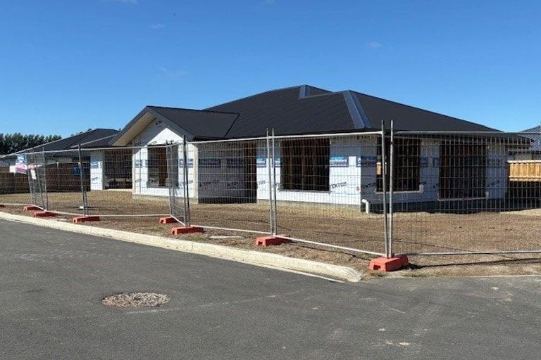 Photo of property in 5 Meadow Lane, Tinwald, Ashburton, 7700