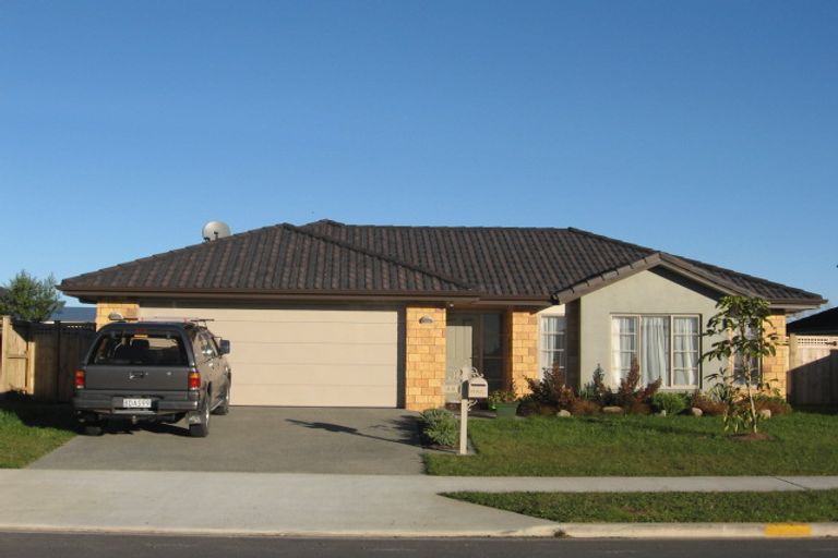 Photo of property in 48 Turnberry Drive, Wattle Downs, Auckland, 2103