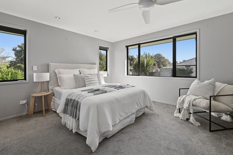 Photo of property in 8 Vantage Place, Omokoroa, 3114