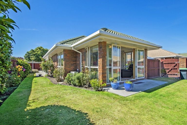 Photo of property in 3/324 Sawyers Arms Road, Bishopdale, Christchurch, 8053