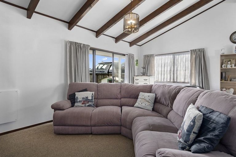 Photo of property in 17 Opal Drive, Papamoa Beach, Papamoa, 3118