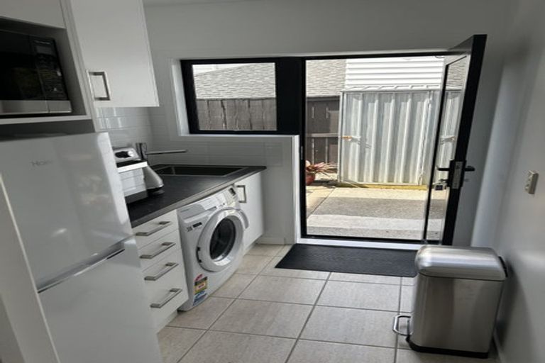 Photo of property in 35 Langana Avenue, Browns Bay, Auckland, 0630